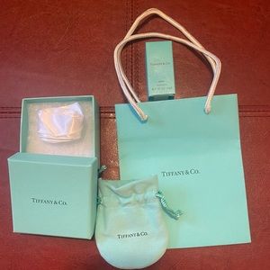 Trade this with Gucci dust bag bundle and Tiffany paper bag bundle